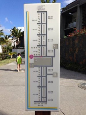 酒店里的指路牌 — 一塊不說話的向?qū)? class=